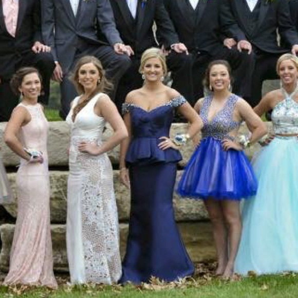 TERANI COUTURE SZ 6 NAVY EVENING GOWN - Picture 4 of 4